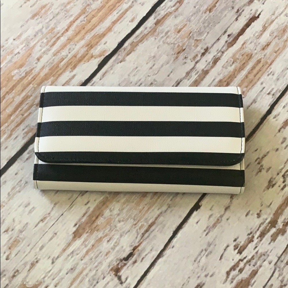 Kut From the Kloth wallet NEW